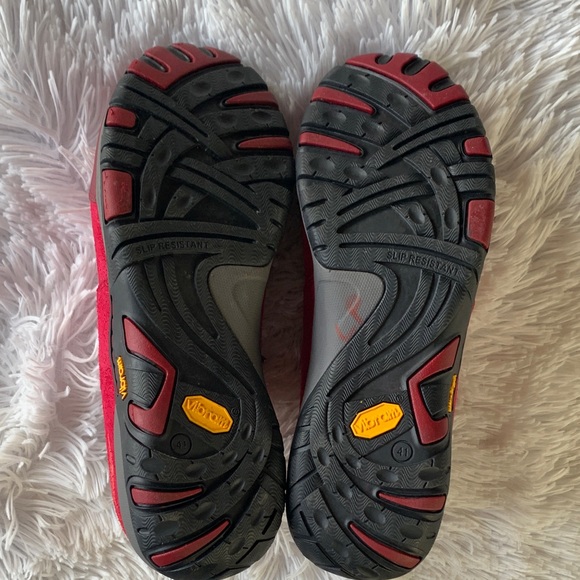 Dansko Paisley Red Women's Sneakers - Picture 10 of 16